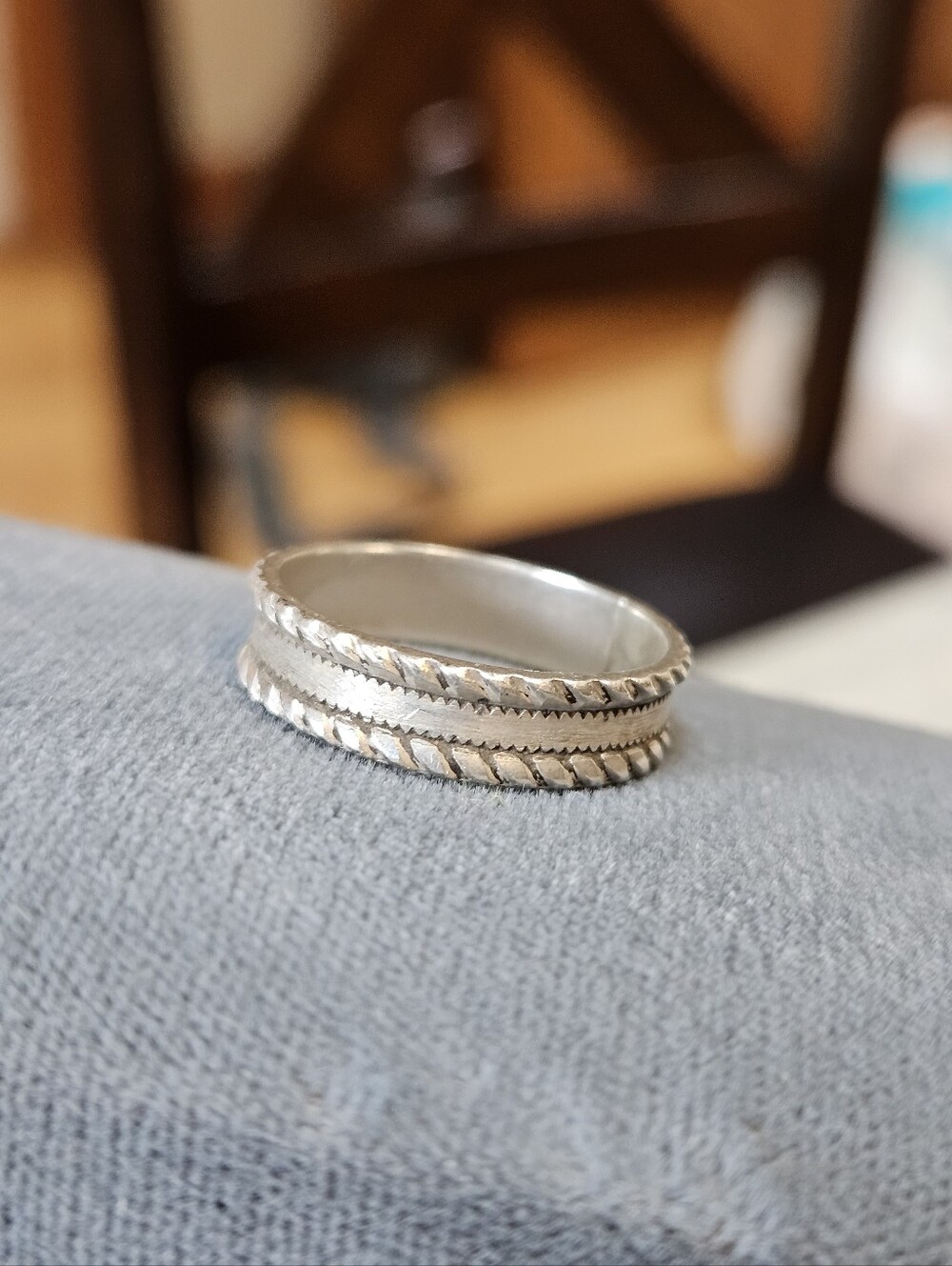 Handcrafted Bordered Silver Band Size 9 - Picture 4 of 6